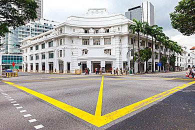 指向点击类互动小说游戏《僵尸末日启示录：开端》现已开启限时免费活动